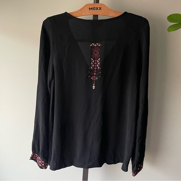 Noa Noa Boho Tassel Front Tie Blouse Top Black Red Embroidered Size 36 Small - Picture 3 of 8